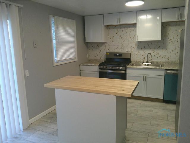 4415 Cape Lane, Toledo, OH 43615