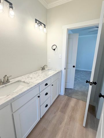 6025 Vista Del Sol Drive, San Angelo, TX 76904