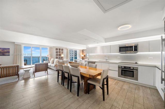 102 24th St 1040, Miami Beach, FL 33139