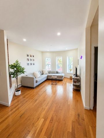 29 Lambert St 4, Boston, MA 02119