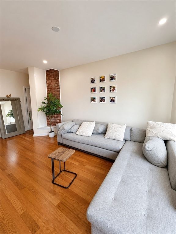 29 Lambert St 4, Boston, MA 02119