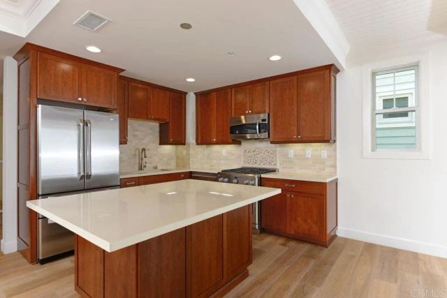 7720 Ivanhoe Avenue, La Jolla, CA 92037