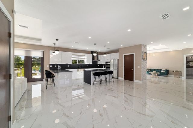 9730 SW 27 AVENUE, Ocala, FL 34476