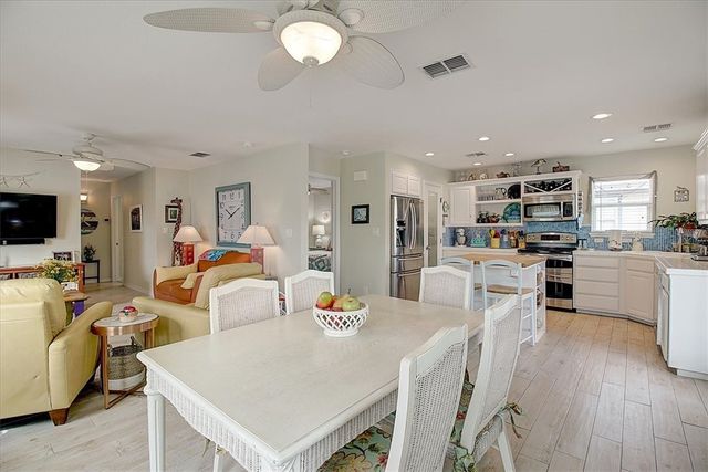 657 Sandpiper, Port Aransas, TX 78373