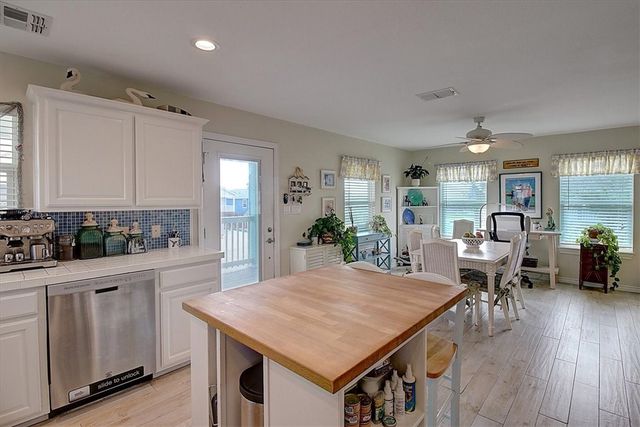 657 Sandpiper, Port Aransas, TX 78373