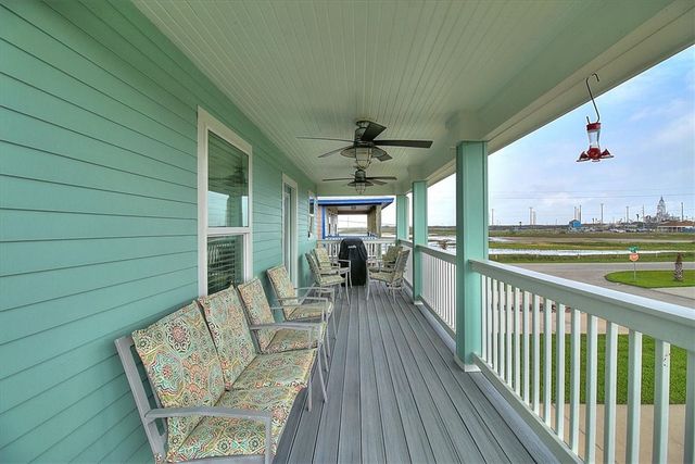 657 Sandpiper, Port Aransas, TX 78373