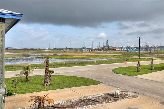 657 Sandpiper, Port Aransas, TX 78373