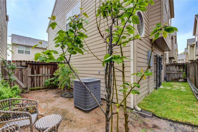 2206 Naomi Street 13, Houston, TX 77054