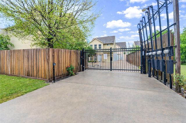 2206 Naomi Street 13, Houston, TX 77054