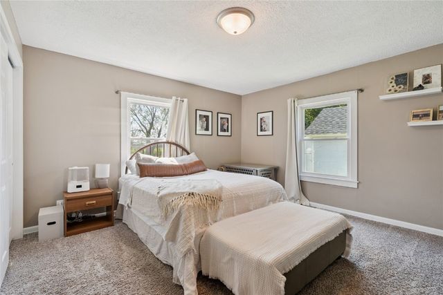 132 Green Street, Center Point, IA 52213