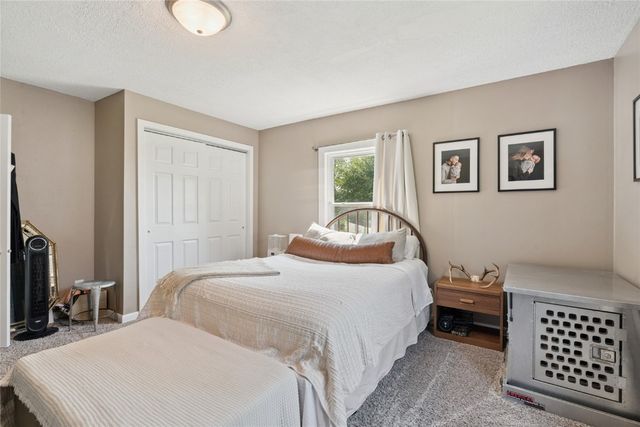 132 Green Street, Center Point, IA 52213