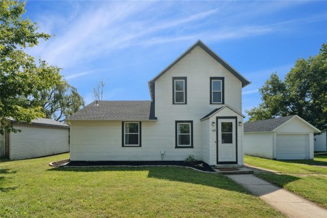 132 Green Street, Center Point, IA 52213
