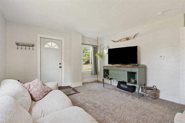 132 Green Street, Center Point, IA 52213