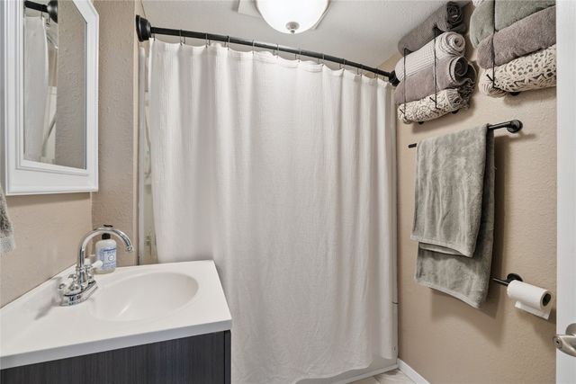 132 Green Street, Center Point, IA 52213