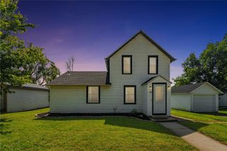 132 Green Street, Center Point, IA 52213