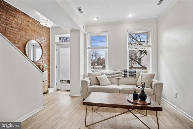 1704 A ST SE, Washington, DC 20003