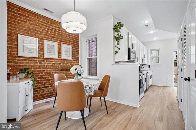 1704 A ST SE, Washington, DC 20003