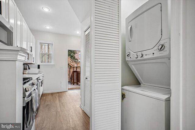 1704 A ST SE, Washington, DC 20003