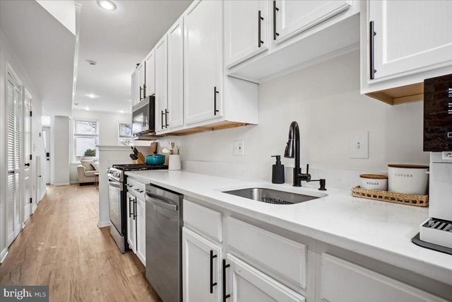 1704 A ST SE, Washington, DC 20003