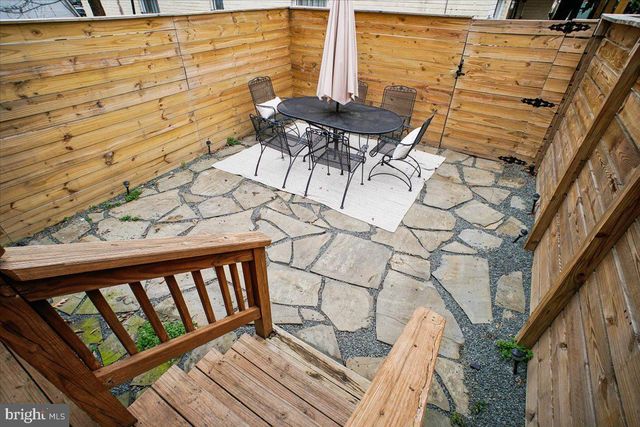 1704 A ST SE, Washington, DC 20003