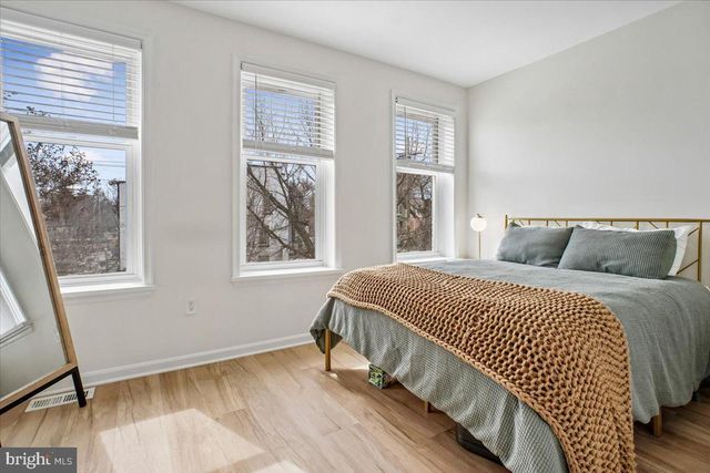 1704 A ST SE, Washington, DC 20003