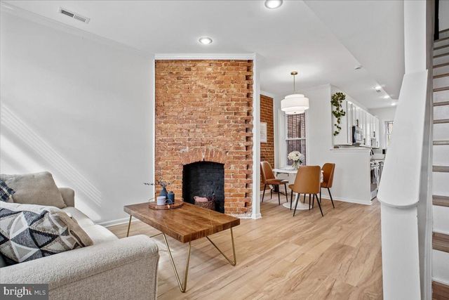 1704 A ST SE, Washington, DC 20003