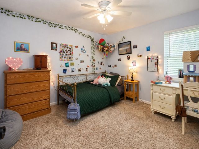 889 Jerry Lane, Bedford, TX 76022