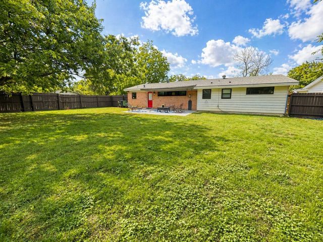 889 Jerry Lane, Bedford, TX 76022