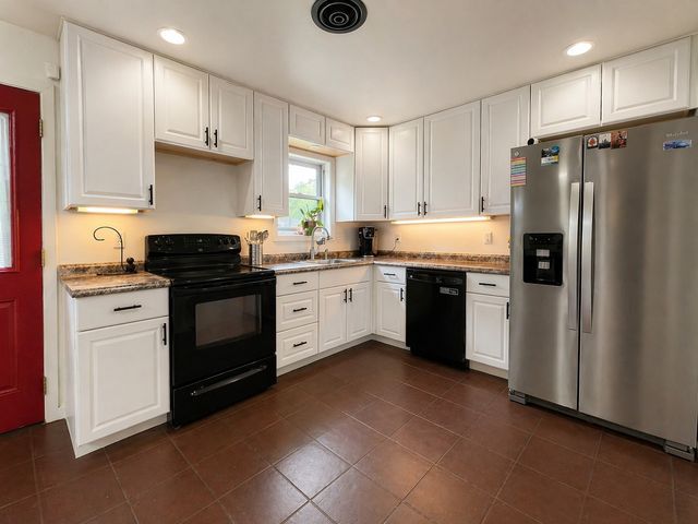 889 Jerry Lane, Bedford, TX 76022