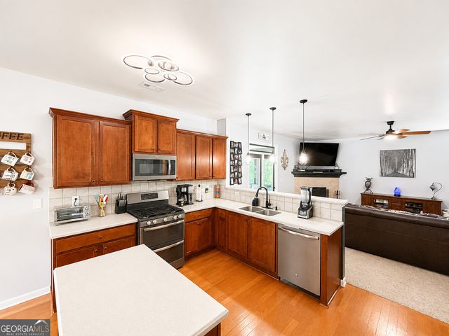 884 Liberty Ives Drive, Auburn, GA 30011