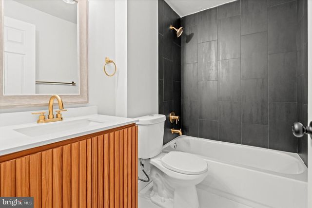 917 GLADWAY RD, Middle River, MD 21220