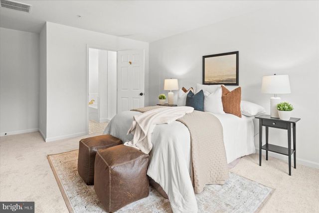 917 GLADWAY RD, Middle River, MD 21220