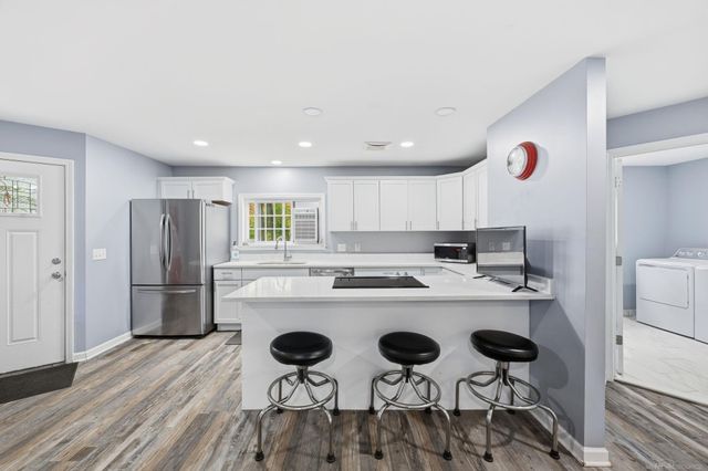 2351 Overridge Avenue, Waterford, MI 48327