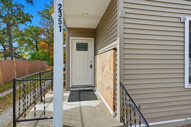 2351 Overridge Avenue, Waterford, MI 48327