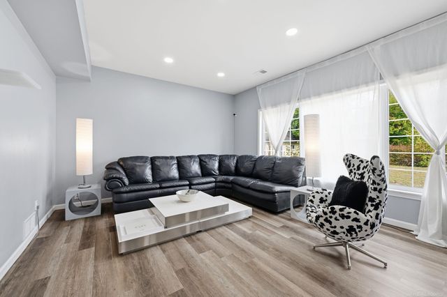 2351 Overridge Avenue, Waterford, MI 48327