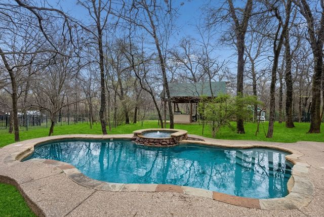 611 Alexandrite Drive, Oak Point, TX 75068