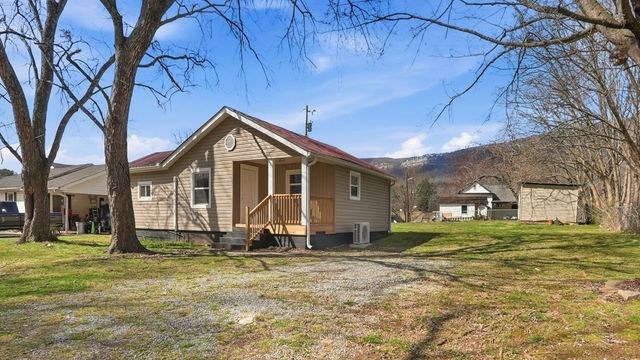 171 S Chestnut Street, Whitwell, TN 37397