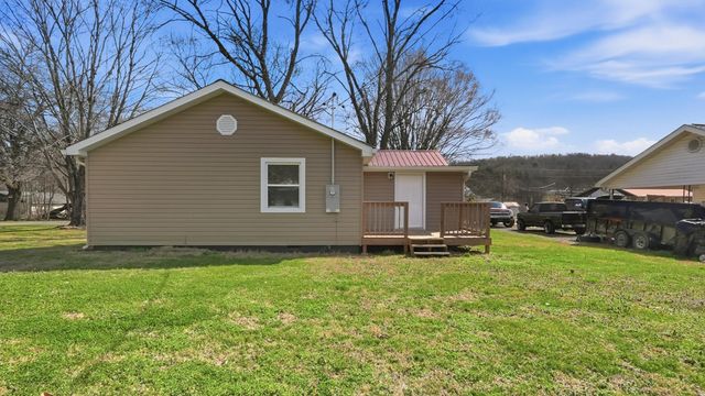 171 S Chestnut Street, Whitwell, TN 37397