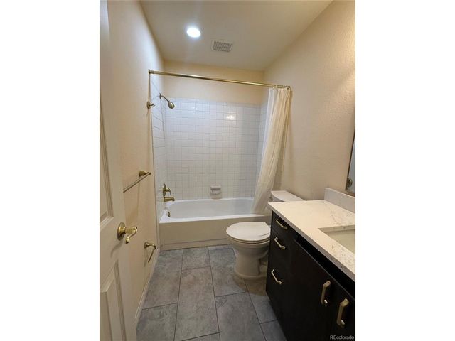 579 Wright St 579-207, Lakewood, CO 80228