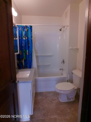 504 N Main Street, Walbridge, OH 43465