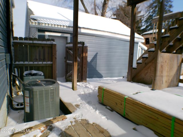 504 N Main Street, Walbridge, OH 43465