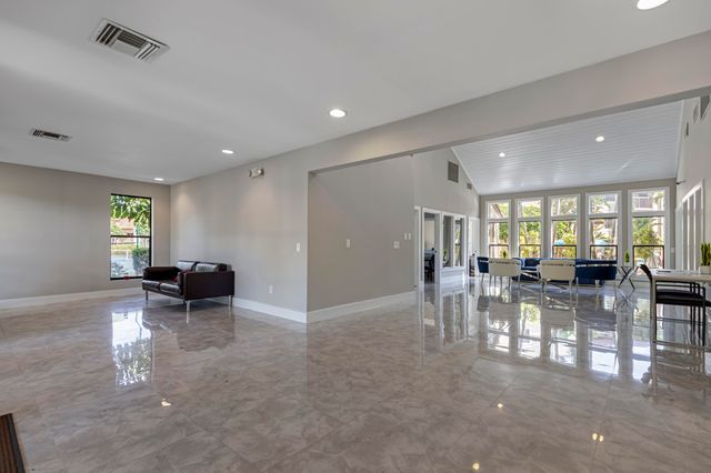 4221 W McNab Road, Pompano Beach, FL 33069