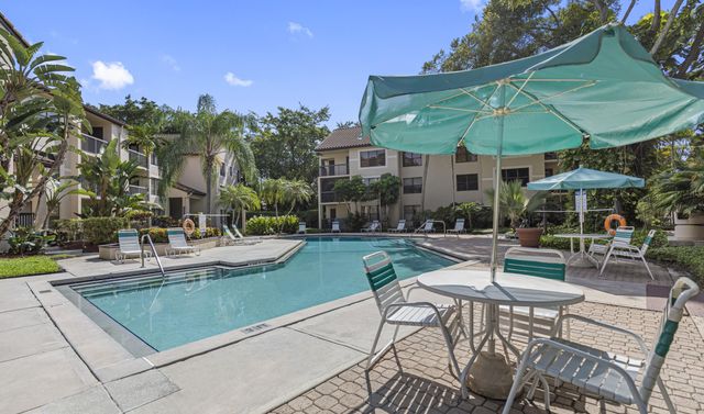 4221 W McNab Road, Pompano Beach, FL 33069