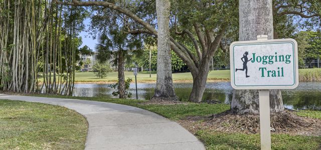 4221 W McNab Road, Pompano Beach, FL 33069
