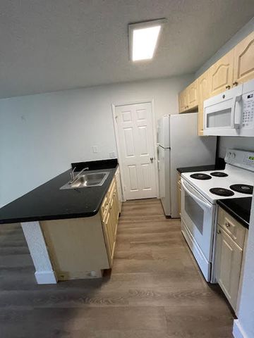 4221 W McNab Road, Pompano Beach, FL 33069