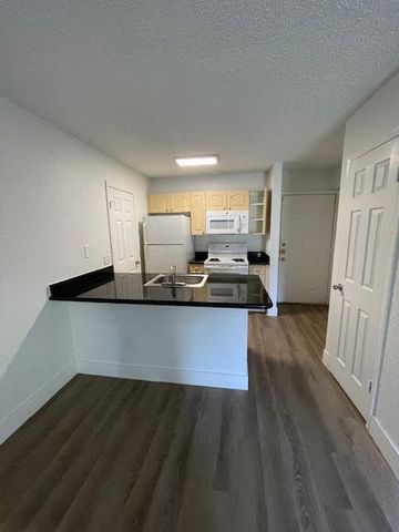 4221 W McNab Road, Pompano Beach, FL 33069