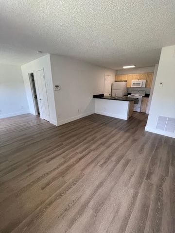 4221 W McNab Road, Pompano Beach, FL 33069