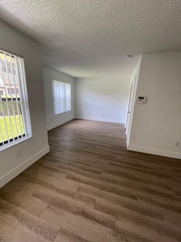 4221 W McNab Road, Pompano Beach, FL 33069