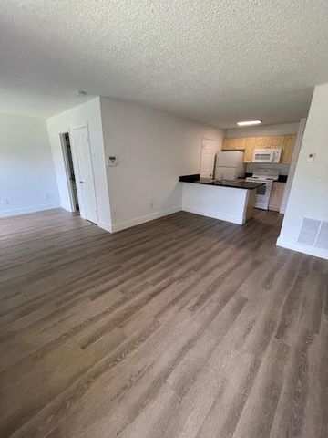 4221 W McNab Road, Pompano Beach, FL 33069