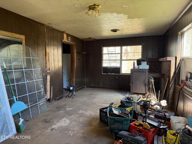 4041 Rocky Branch Rd, Walland, TN 37886